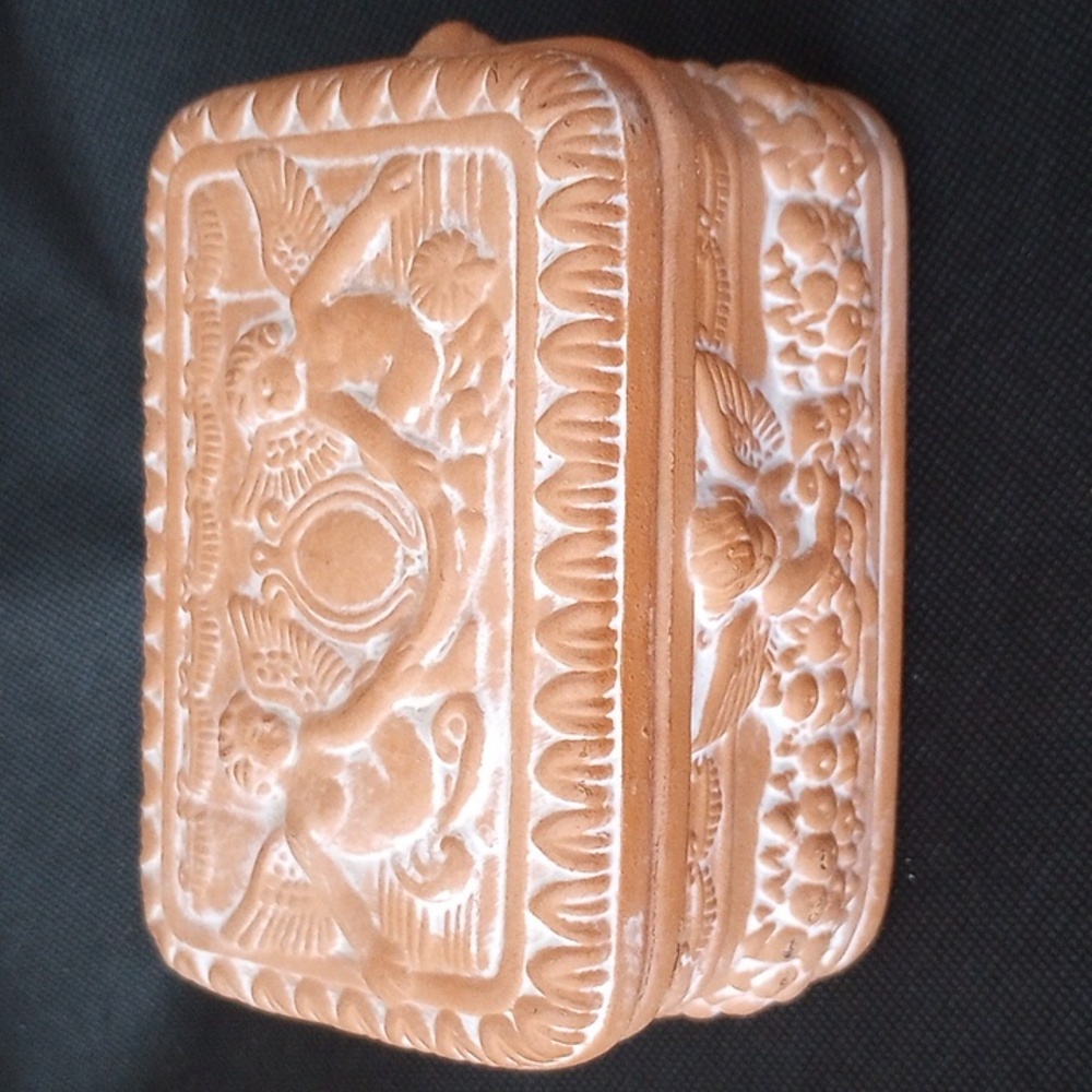 Angel Cherub Terra Cotta Pottery Rubbed Victorian Trinket Box .